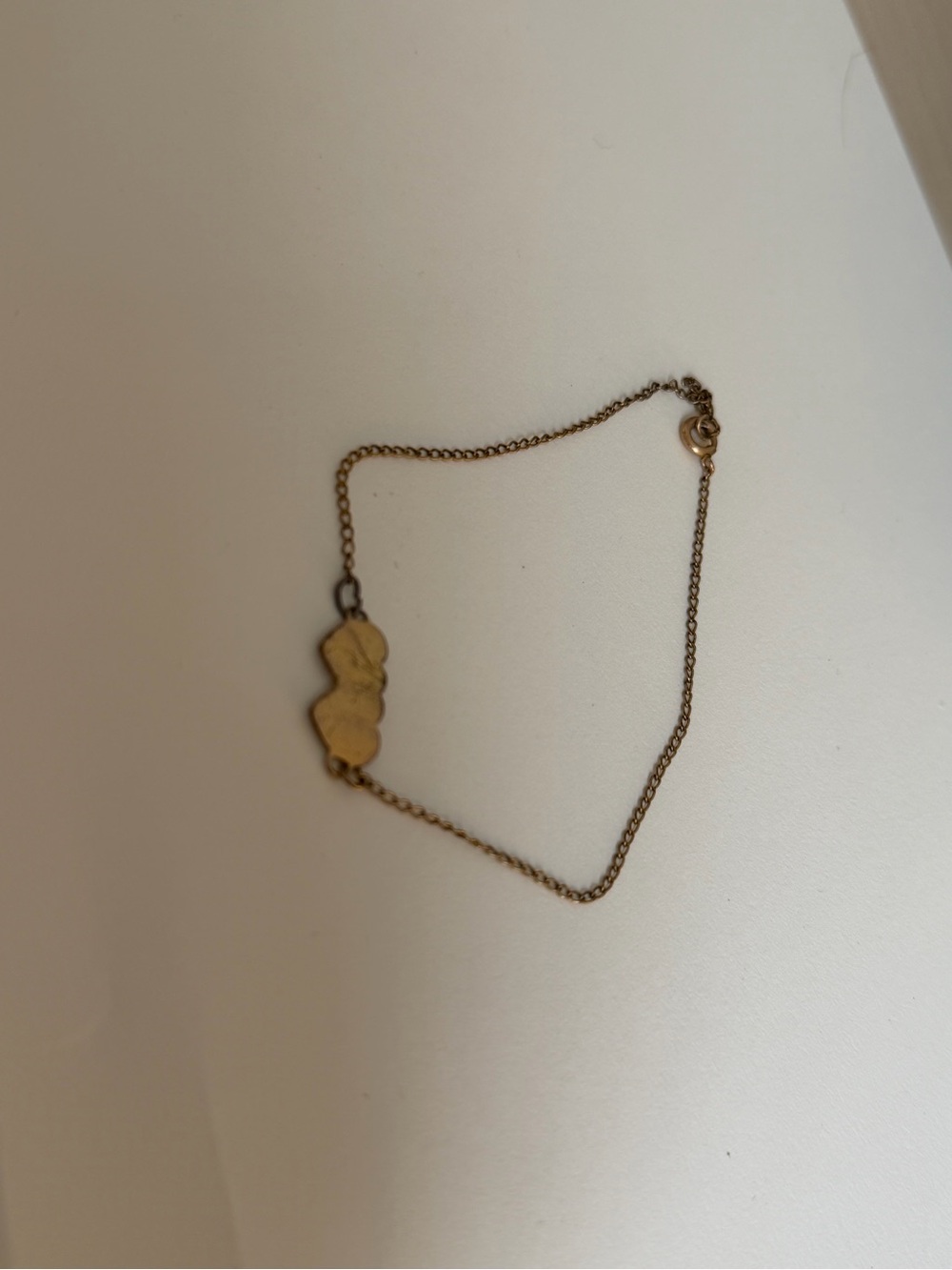 Delicate Gold Heart Link Bracelet